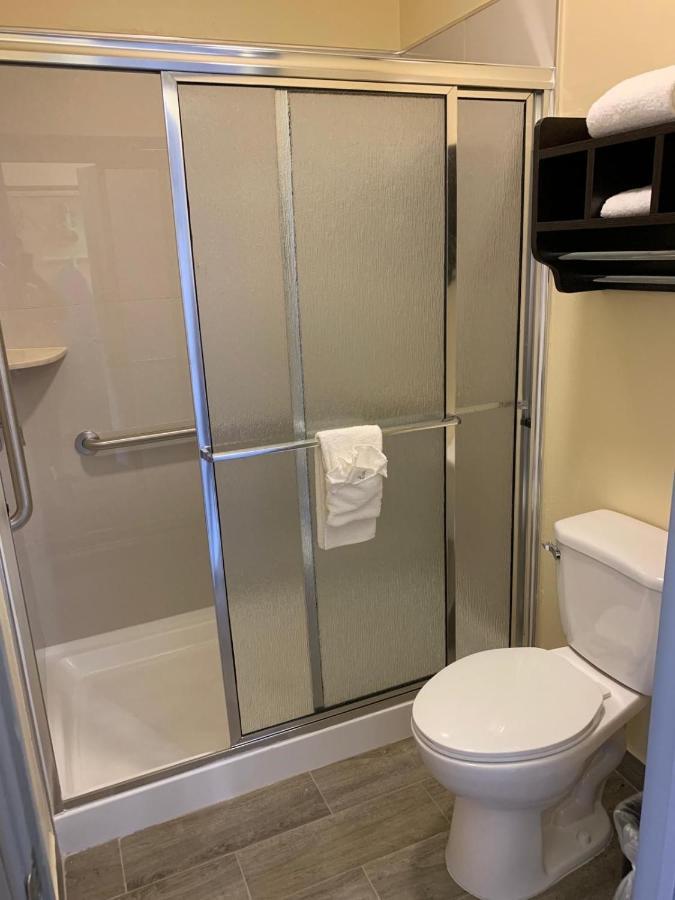 Homestay Inn & Suites Edinburg Exteriér fotografie