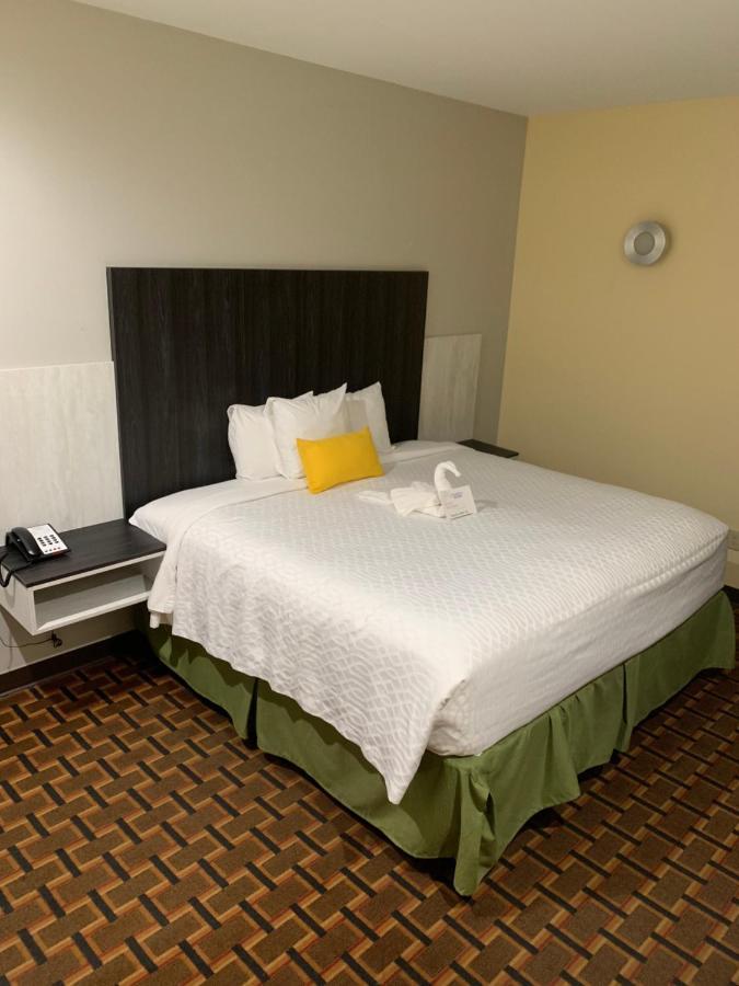 Homestay Inn & Suites Edinburg Exteriér fotografie